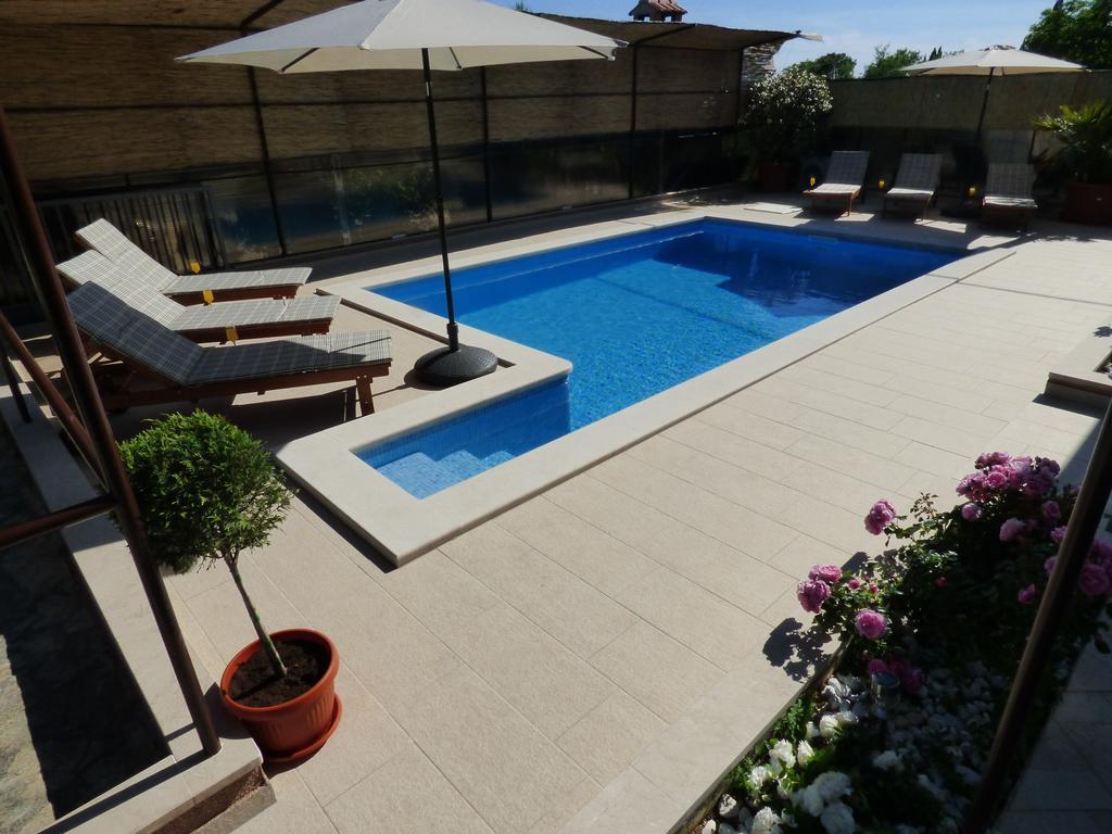 Villa Marica Kaštela Exteriör bild