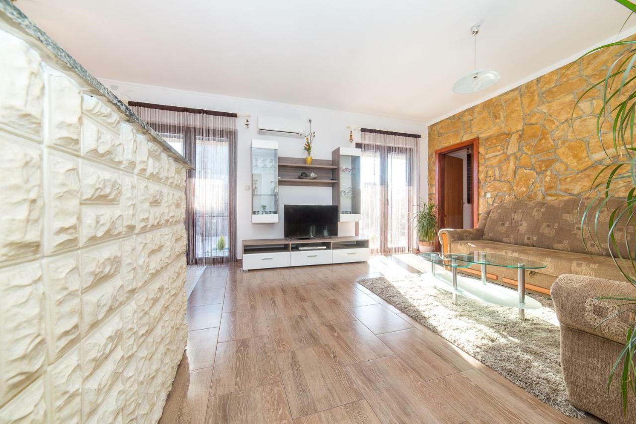 Villa Marica Kaštela Exteriör bild