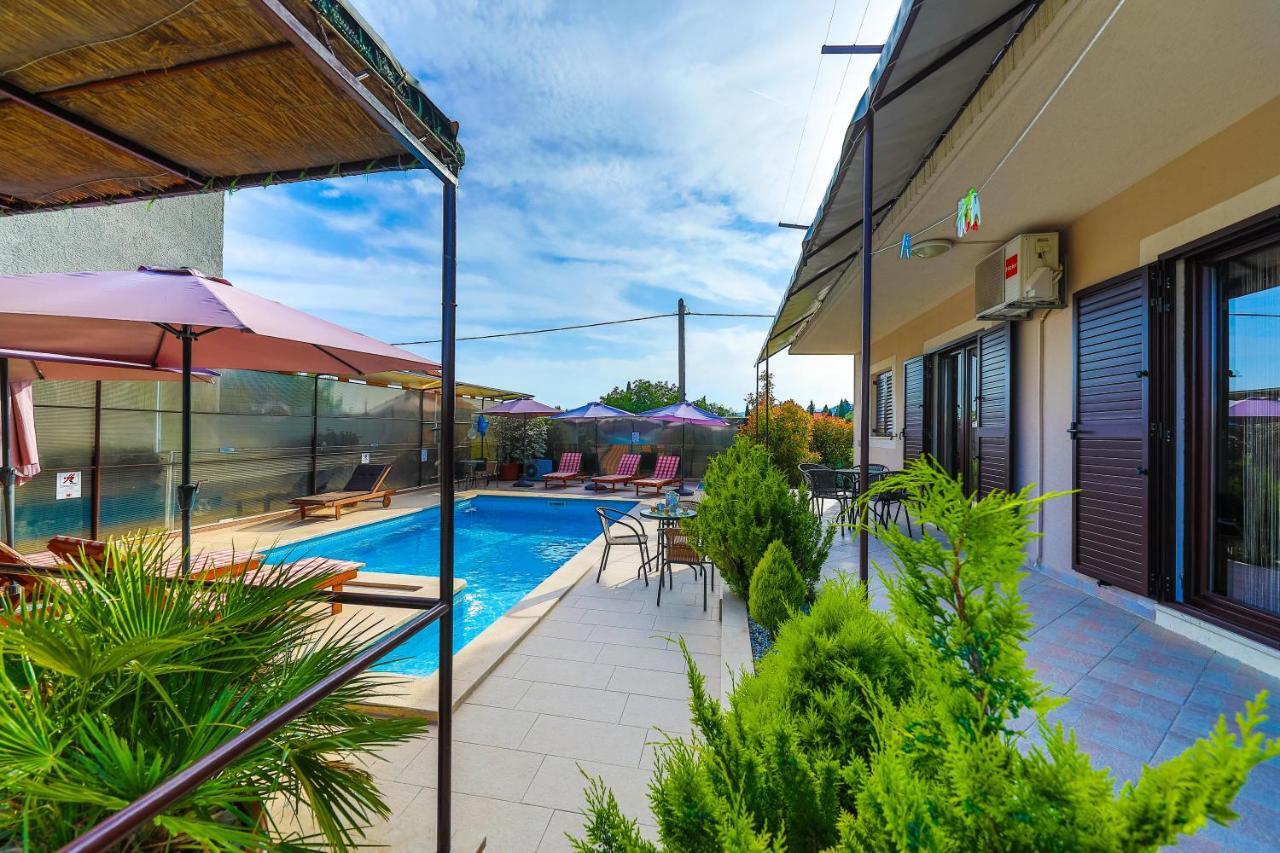 Villa Marica Kaštela Exteriör bild